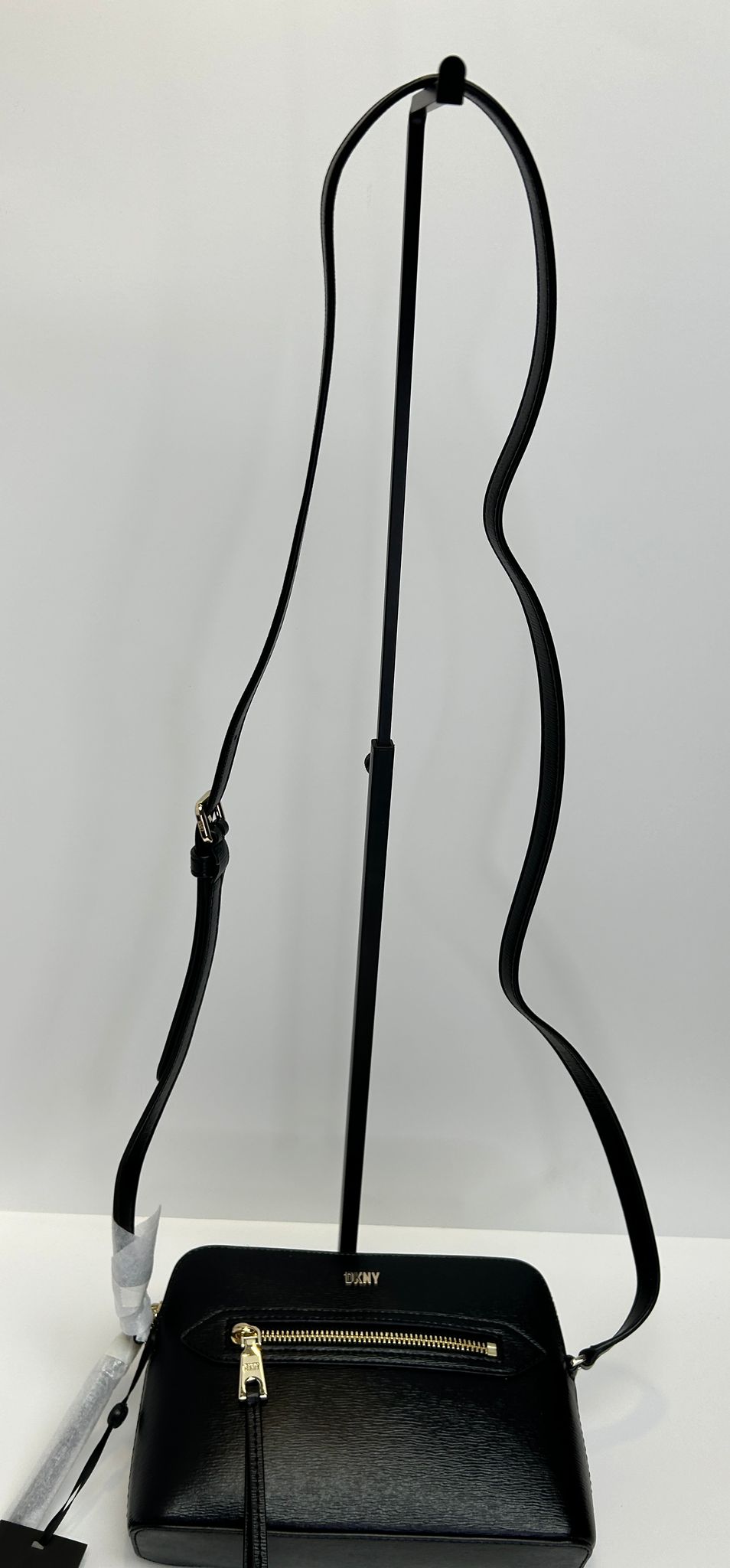 DKNY Women's Classic Chelsea Dome Cbody Crossbody