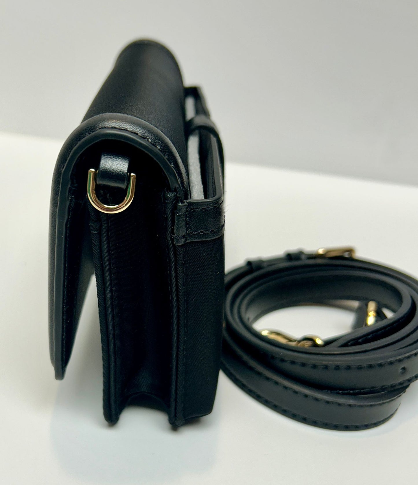 MK Jet Set Small Smartphone Convertible Crossbody Bag