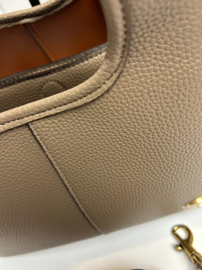 COACH LANA HANDBAG