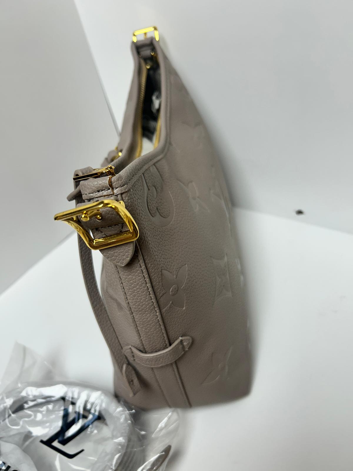 INSPIRATION Louis Vuitton CarryAll MM Monogram Empreinte color